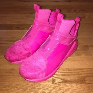Puma women’s bright pink glo shoes